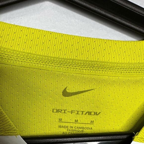 Nike Court Rafa Nadal Dri-FIT ADV Tennis Shirt Volt Men’s Size Medium - Picture 3 of 3